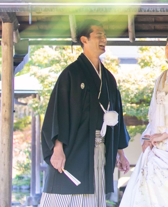 ブラックで絞りの紋付