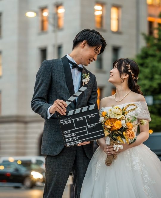 アッシュグレー色のタキシード