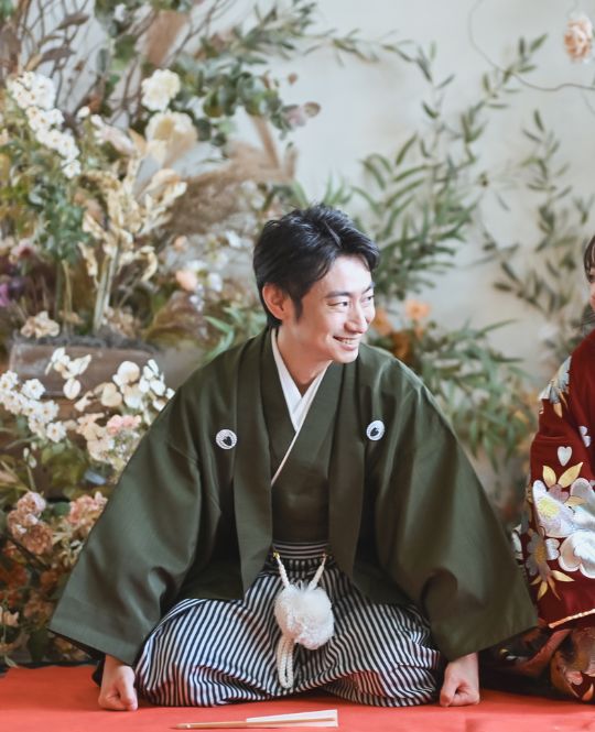 モスグリーンの紋付