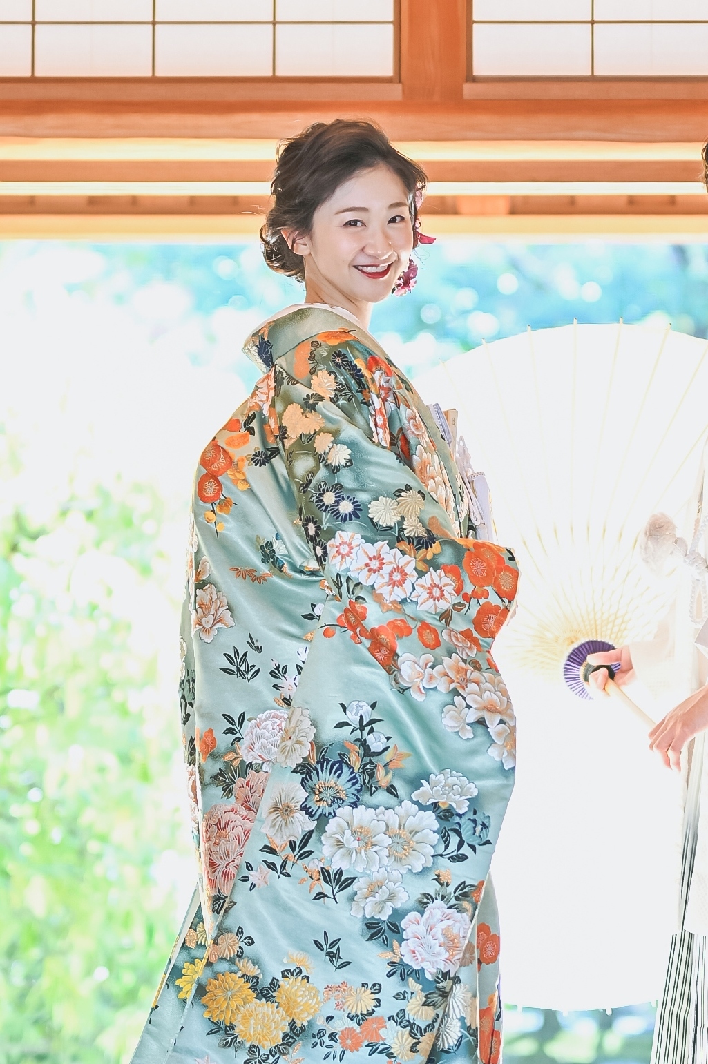 和装（色打掛または白無垢）でヘアメイクを施した美しい花嫁
